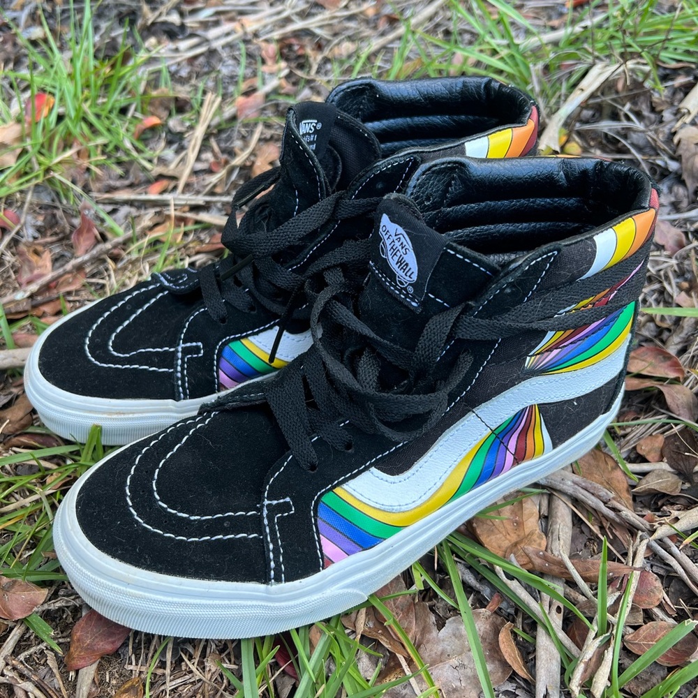 Vans Sk8-Hi Reissue Refract Multicolor Sneaker Unisex (W7.5, M6)